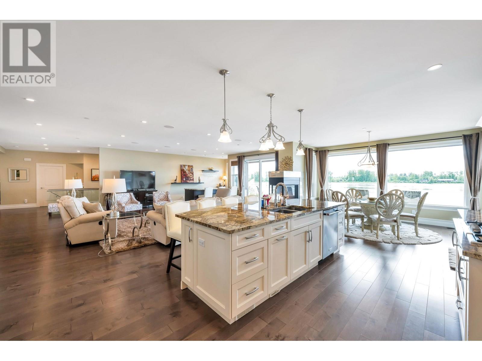 20282 Wharf Street, Maple Ridge, British Columbia  V2X 1A3 - Photo 19 - R2997185