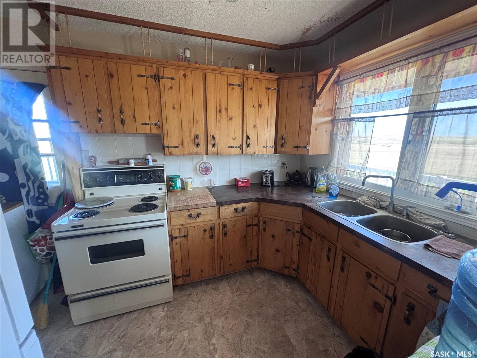 St.cyr Acreage, Swift Current, Saskatchewan  S9H 3V6 - Photo 14 - SK004323