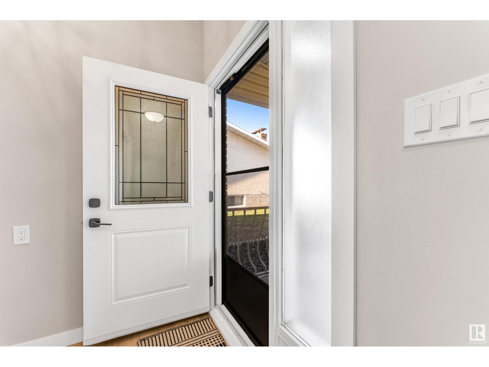 Property at 2404 80 ST NW image 3