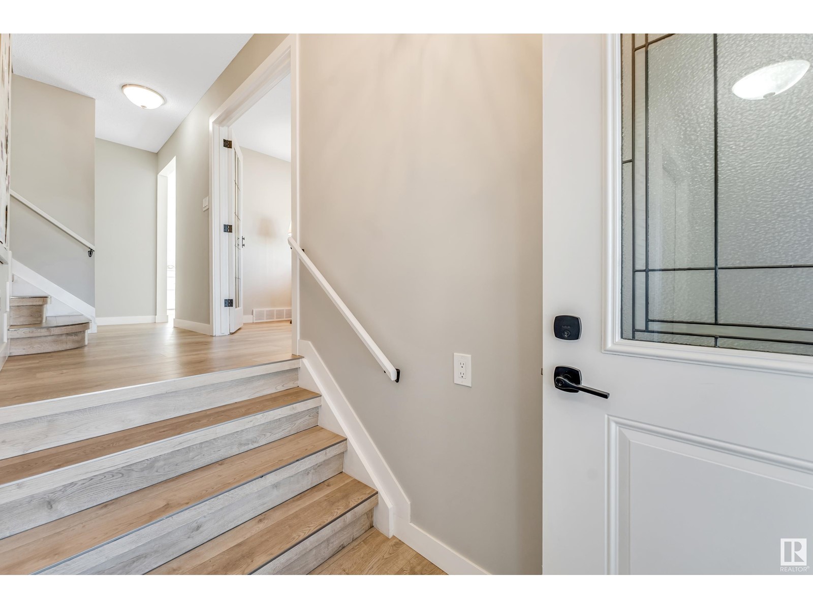 Property at 2404 80 ST NW image 4