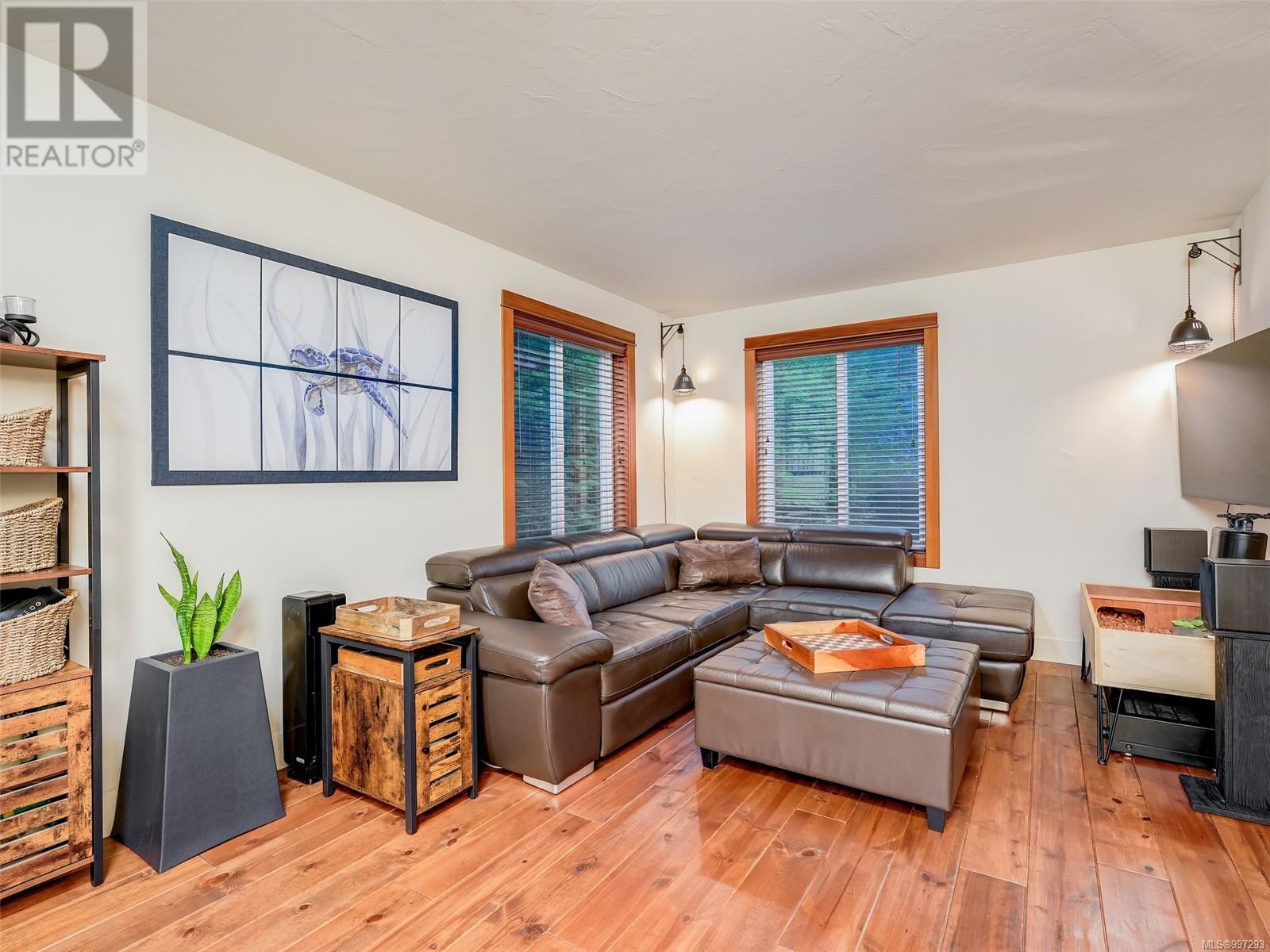Property at 3369 Sewell Lane image 3