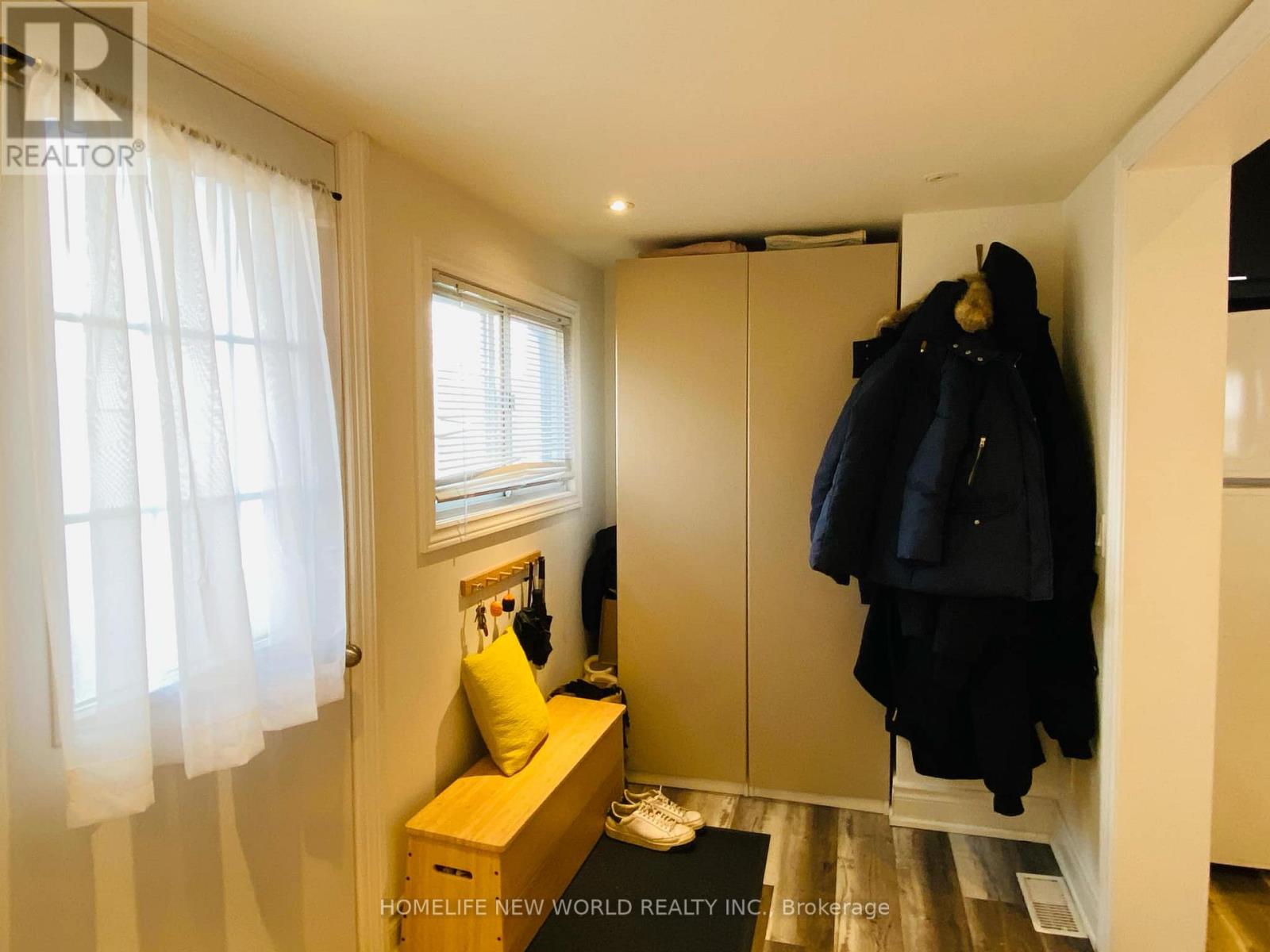 1 - 199 Bellwoods Avenue, Toronto, Ontario  M6J 2R2 - Photo 2 - C12118577