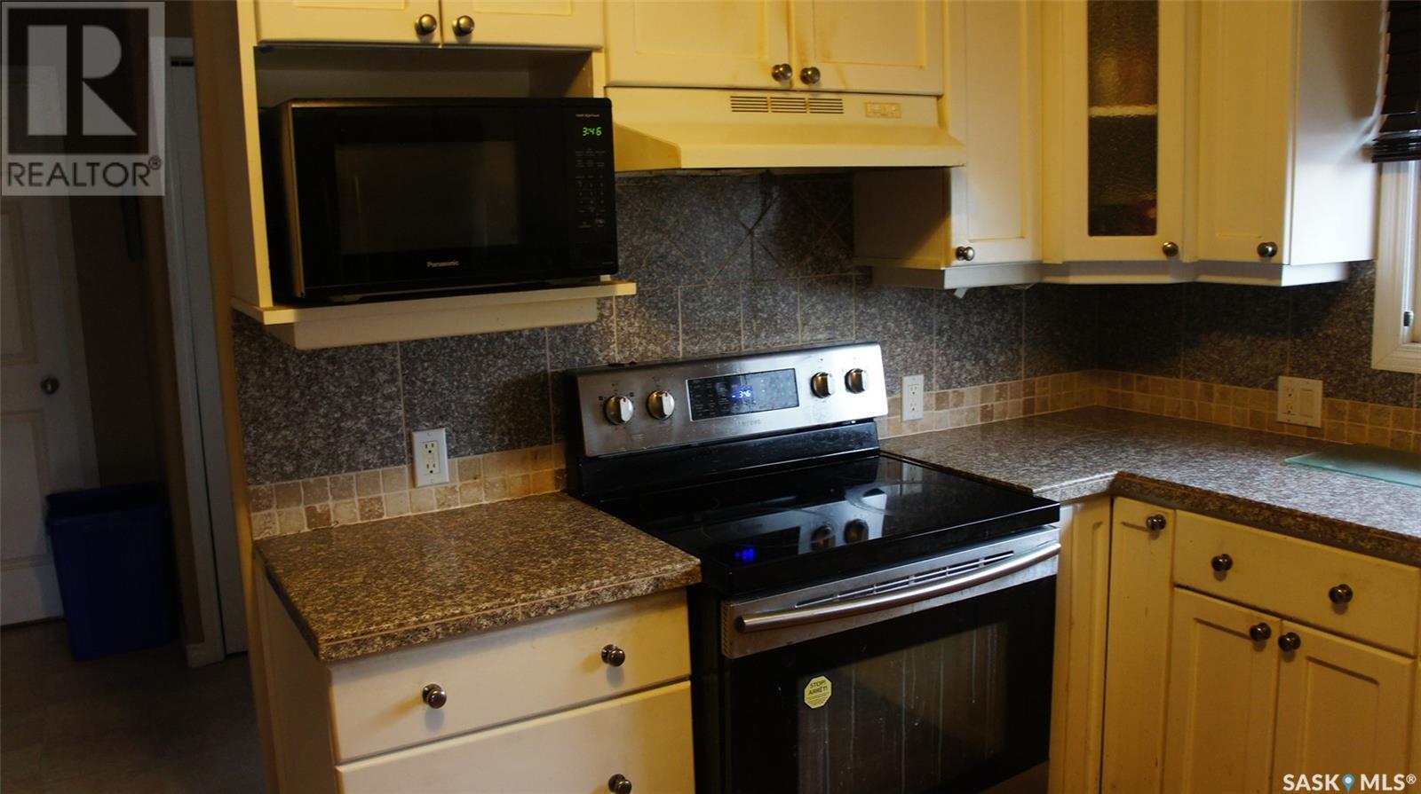 Property at 805 1st STREET image 3