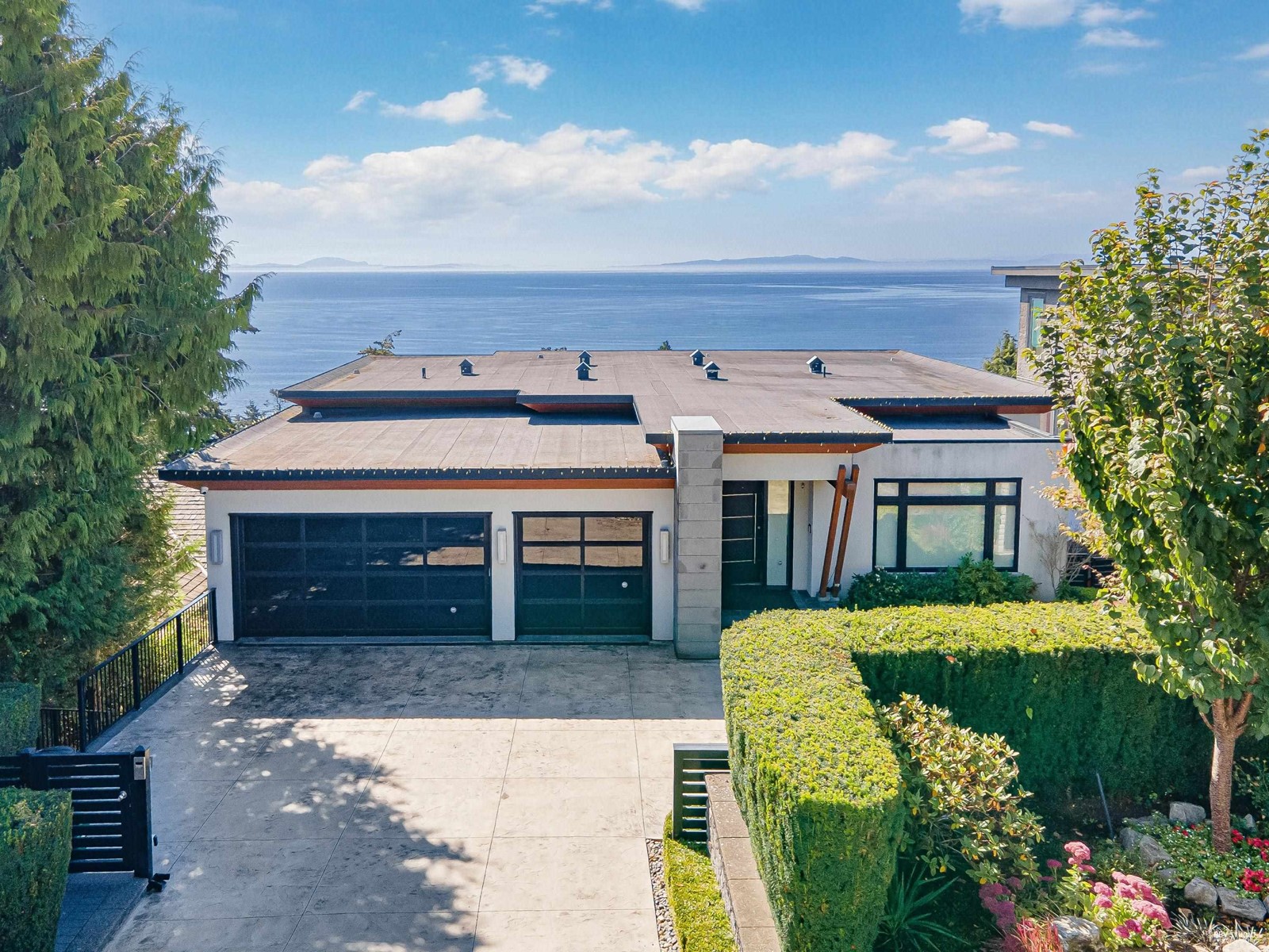 Property at 14442 MAGDALEN AVENUE image 1