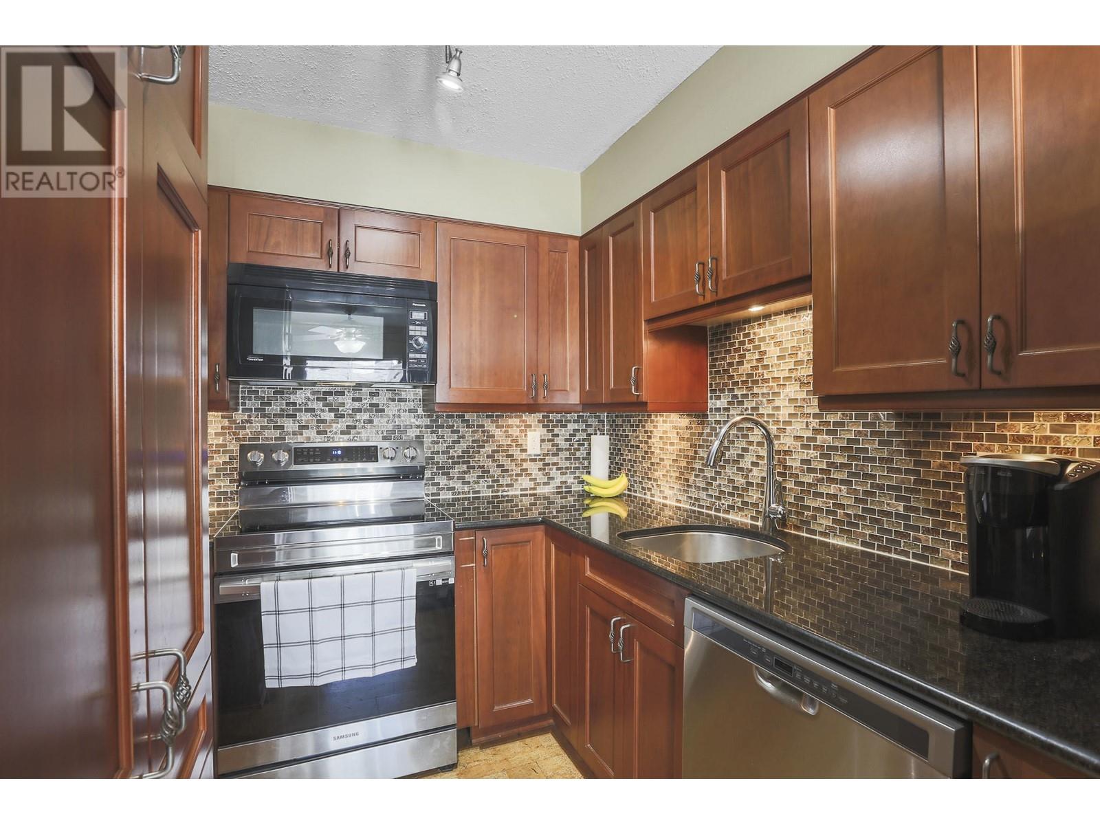 Property at 20 20625 118 AVENUE image 3