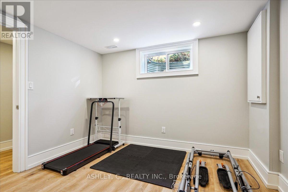 32 Greystone Crescent, Halton Hills, Ontario  L7G 1G9 - Photo 34 - W12118582
