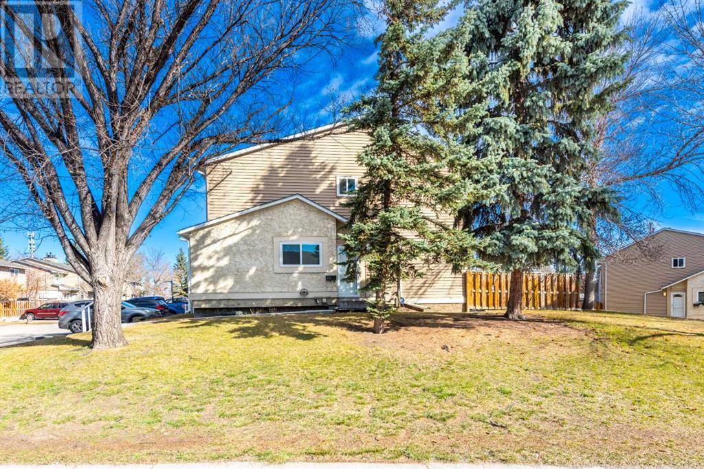 Property at 46, 5520 1 Avenue SE image 2
