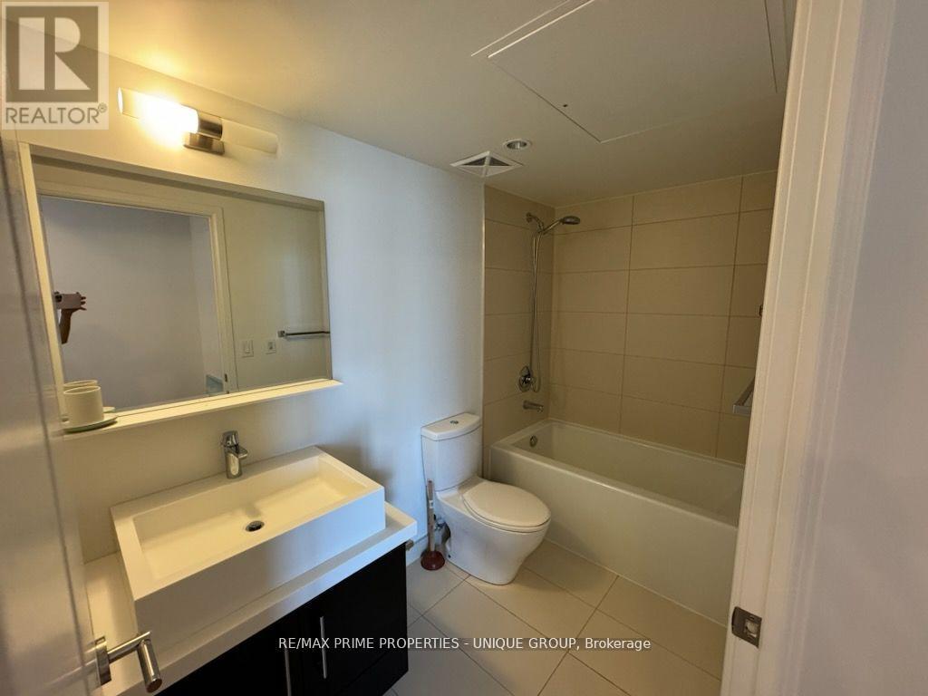 3001 - 1080 Bay Street, Toronto, Ontario  N5S 0A5 - Photo 9 - C12090256