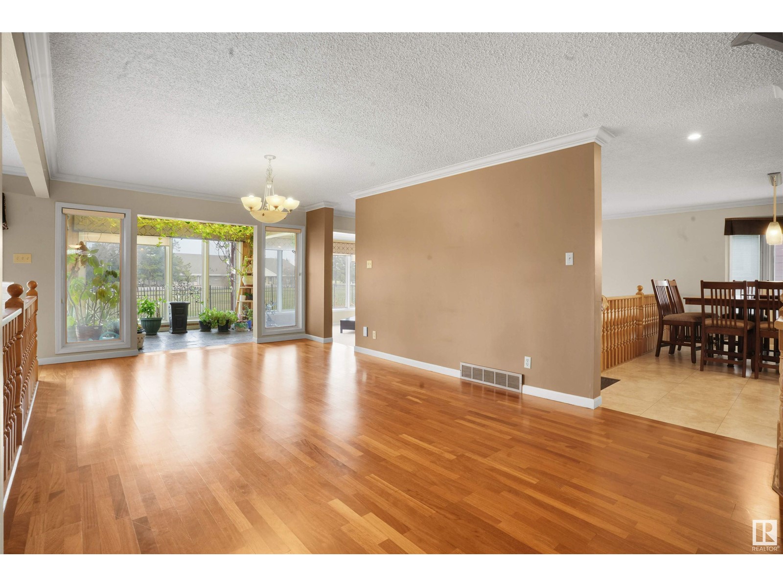 Property at 10815 BEARSPAW E NW image 4
