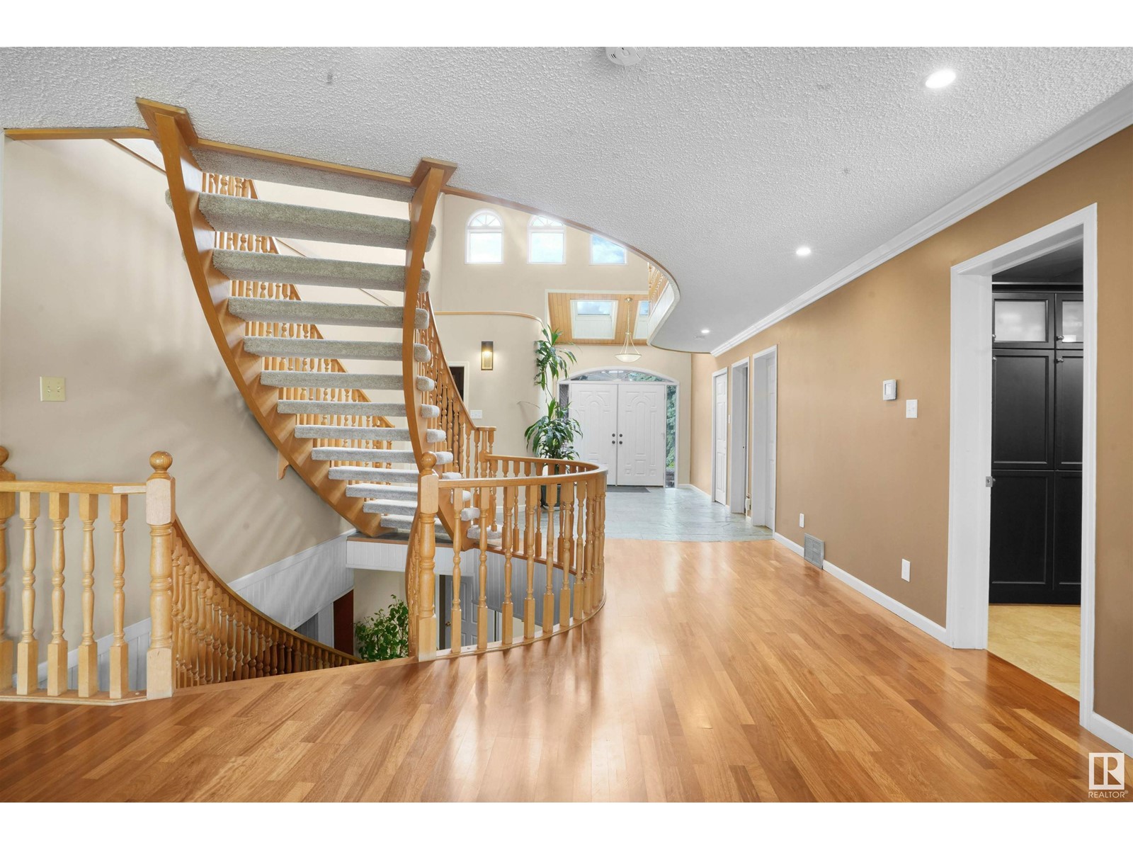 Property at 10815 BEARSPAW E NW image 2