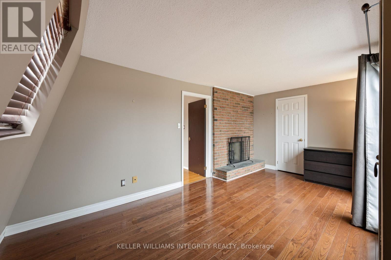 2061 Prince Of Wales Drive S, Ottawa, Ontario  K2E 7A4 - Photo 20 - X12118600