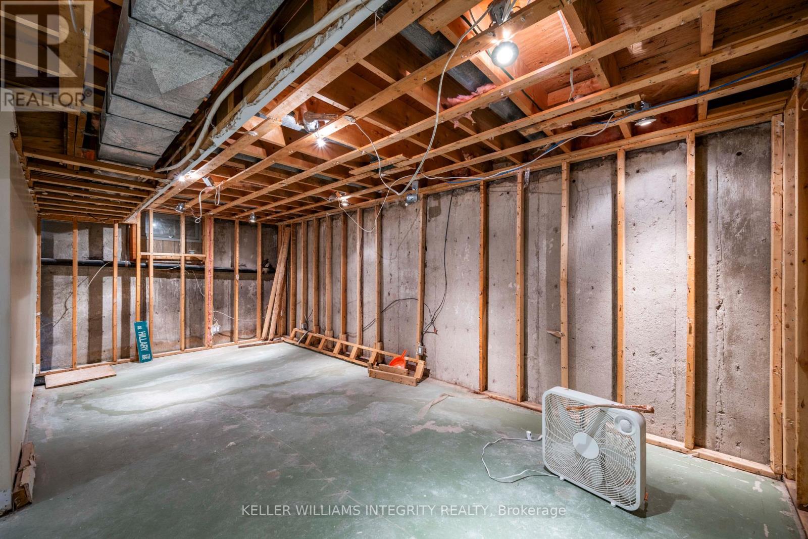2061 Prince Of Wales Drive S, Ottawa, Ontario  K2E 7A4 - Photo 29 - X12118600