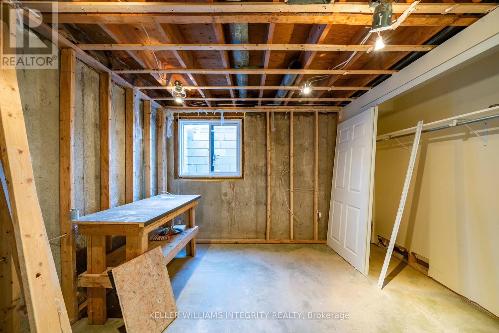 2061 Prince Of Wales Drive S, Ottawa, Ontario  K2E 7A4 - Photo 31 - X12118600