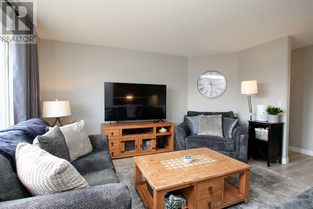47 Keith Close, Red Deer, Alberta  T4P 3X5 - Photo 5 - A2216697