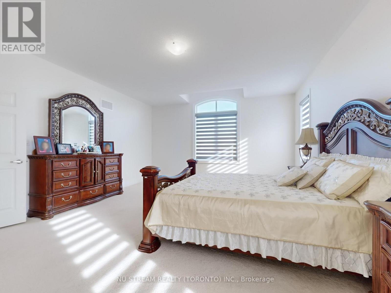 2 Pietrowski Drive, Georgina, Ontario  L4P 0J7 - Photo 24 - N12118602