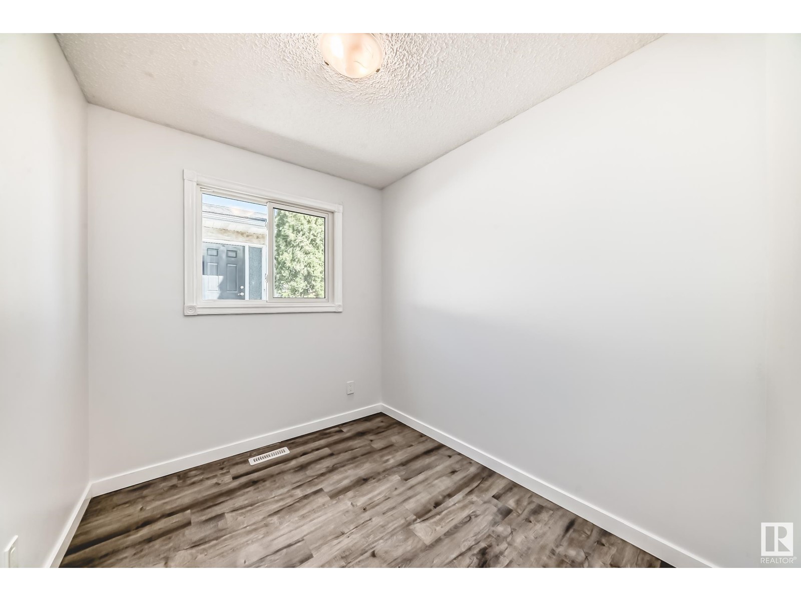 3308 44a St Nw, Edmonton, Alberta  T6L 4W9 - Photo 10 - E4433910