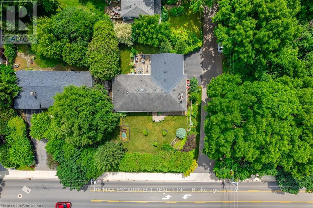 4306 Lakeshore Road, Burlington (Shoreacres), Ontario  L7L 1A8 - Photo 3 - W12118589