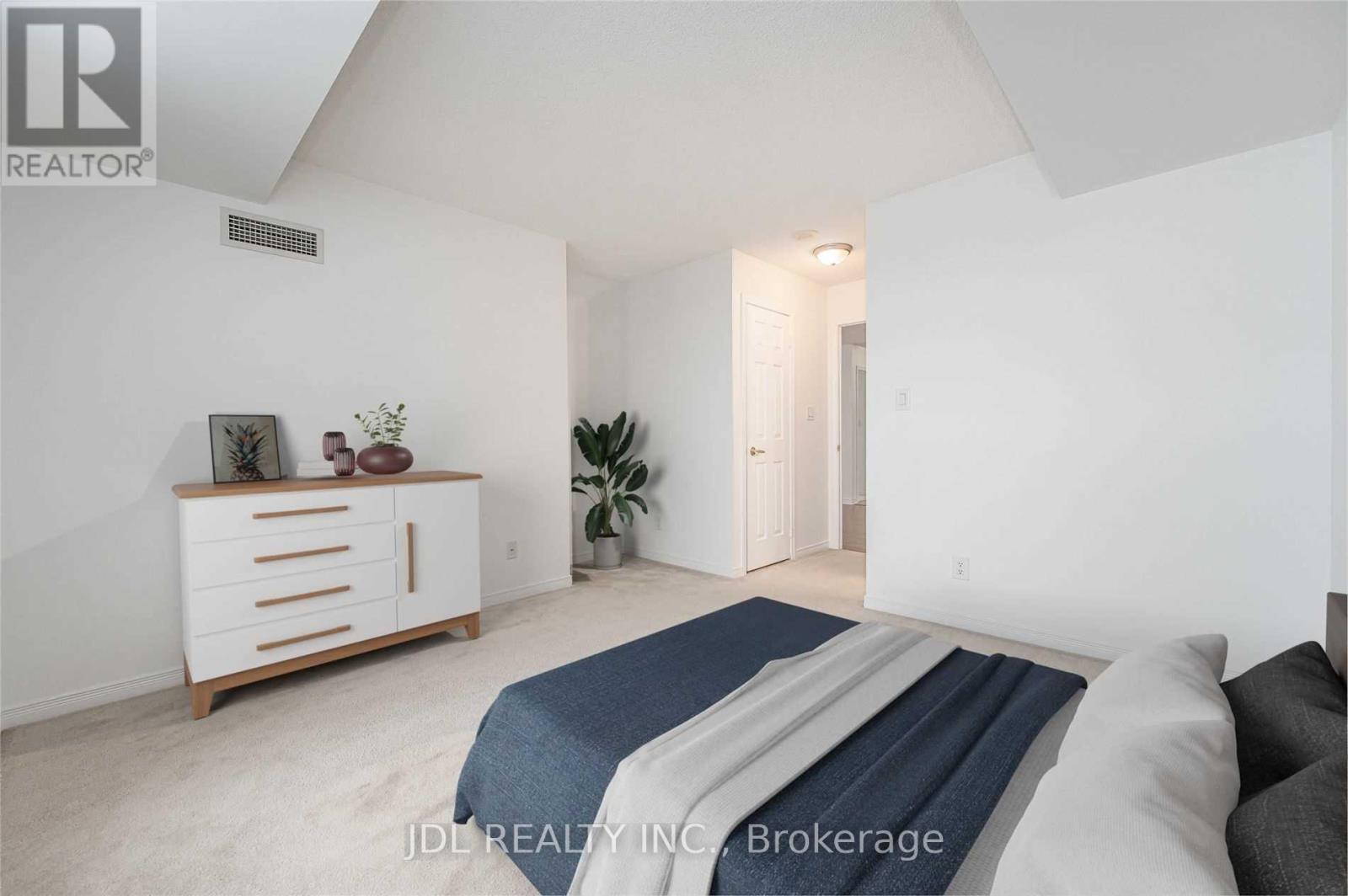1703 - 4850 Glen Erin Drive, Mississauga (Central Erin Mills), Ontario  L5M 7S1 - Photo 25 - W12118605