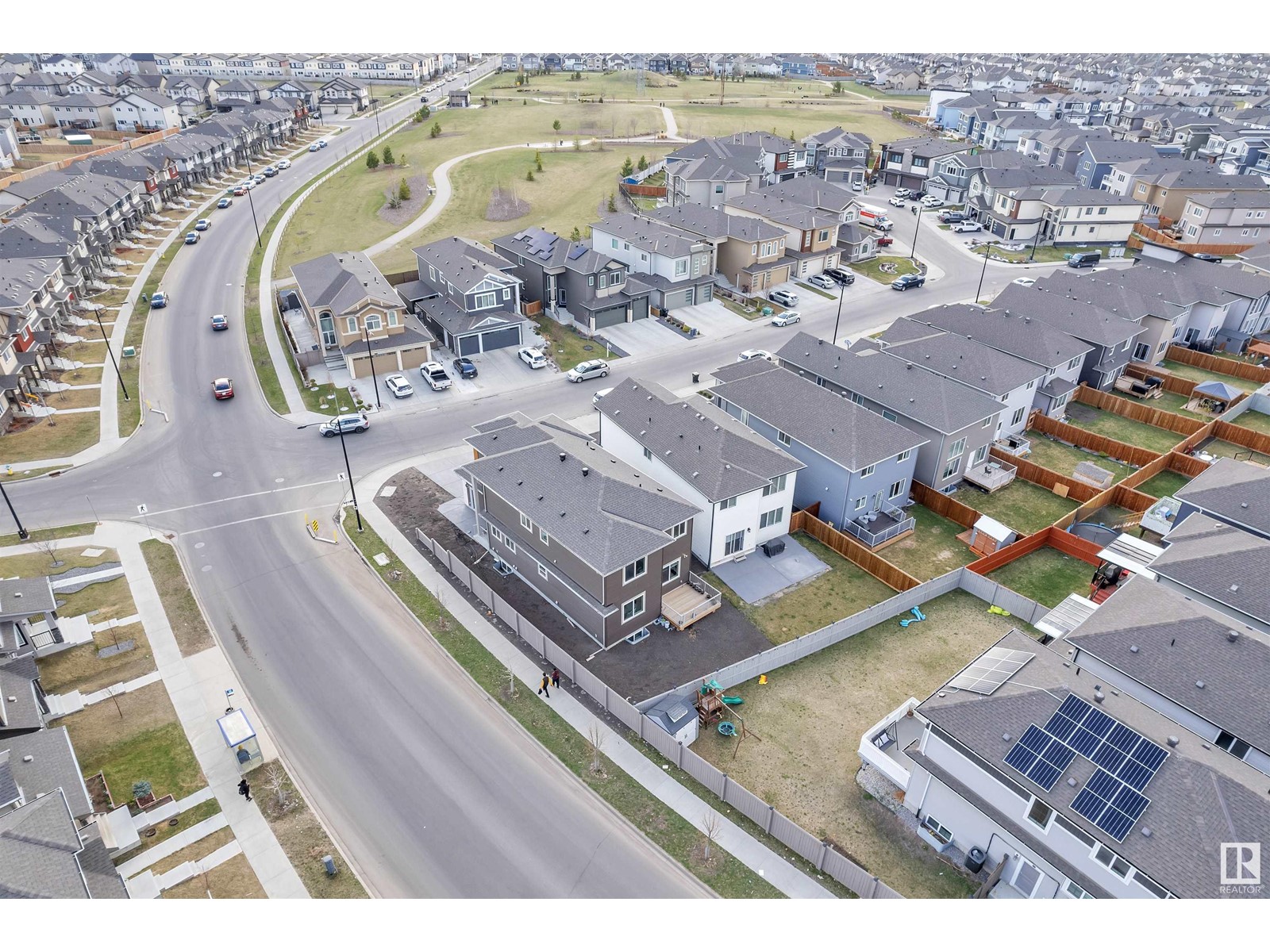1403 25 St Nw, Edmonton, Alberta  T6T 2K7 - Photo 3 - E4433911
