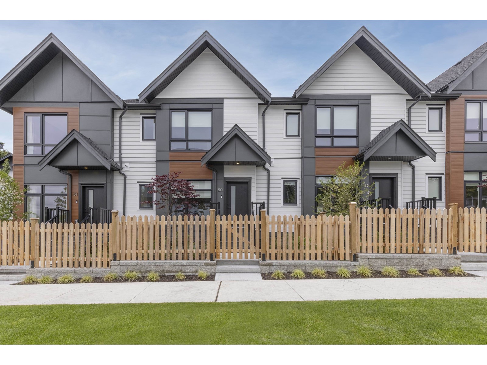 Property at 20 1959 165A STREET image 1