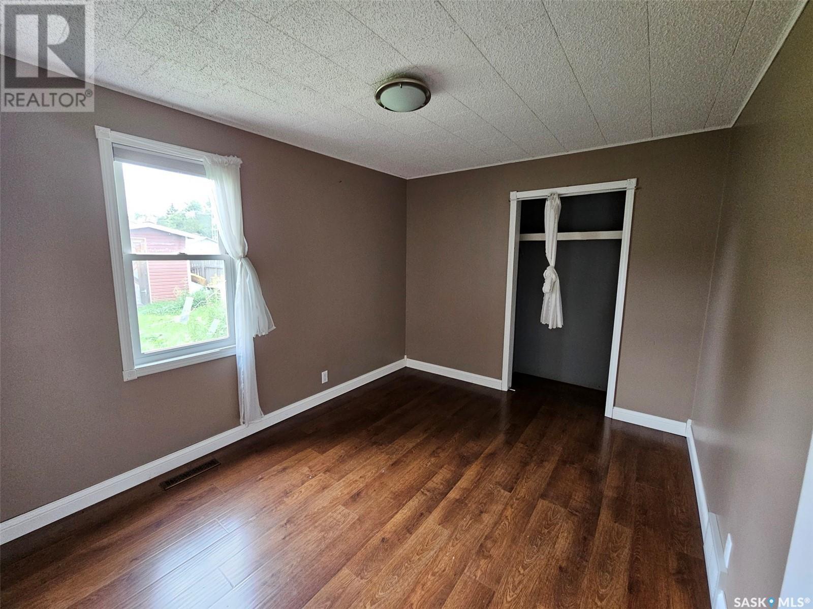 308 4th Street, Carlyle, Saskatchewan  S0C 0R0 - Photo 8 - SK004414