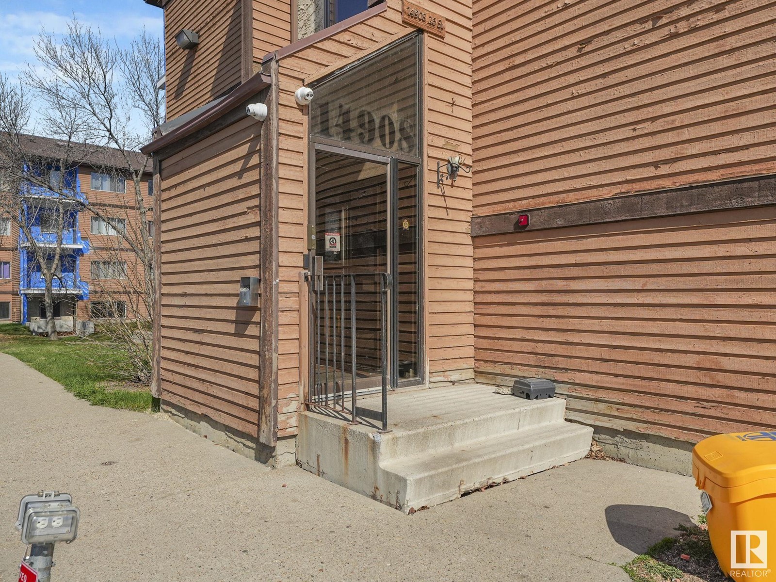 Property at #102 14908 26 ST NW image 1