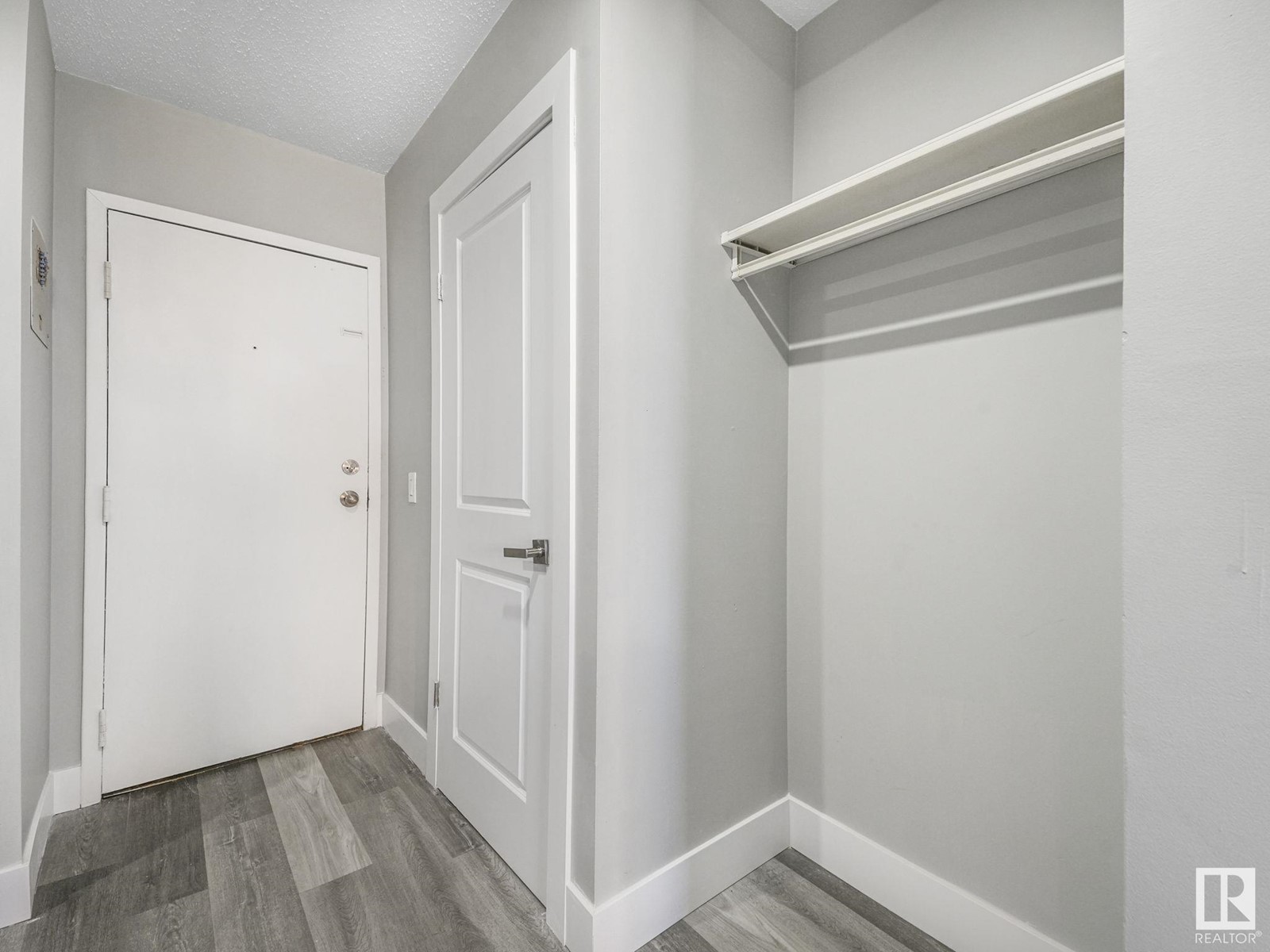 Property at #102 14908 26 ST NW image 2