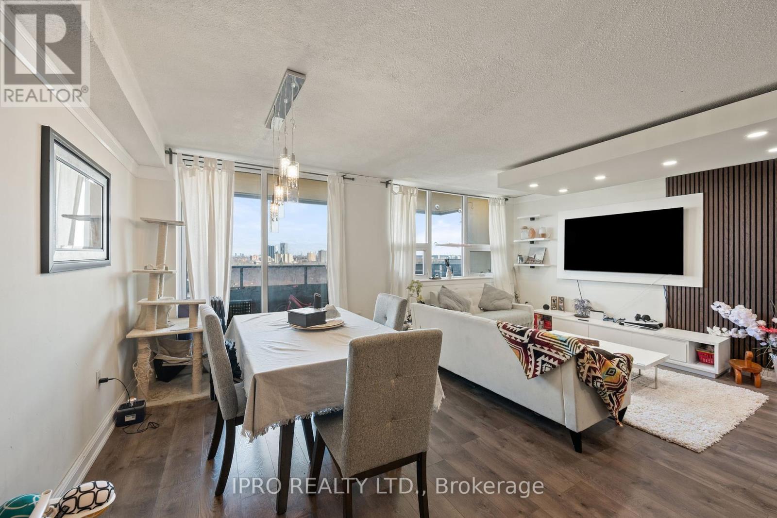 1510 - 15 La Rose Avenue, Toronto, Ontario  M9P 1A7 - Photo 12 - W12118438