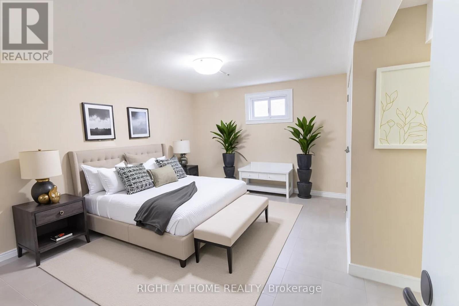 36 Flamingo Crescent, Brampton, Ontario  L6T 2G5 - Photo 18 - W12118629