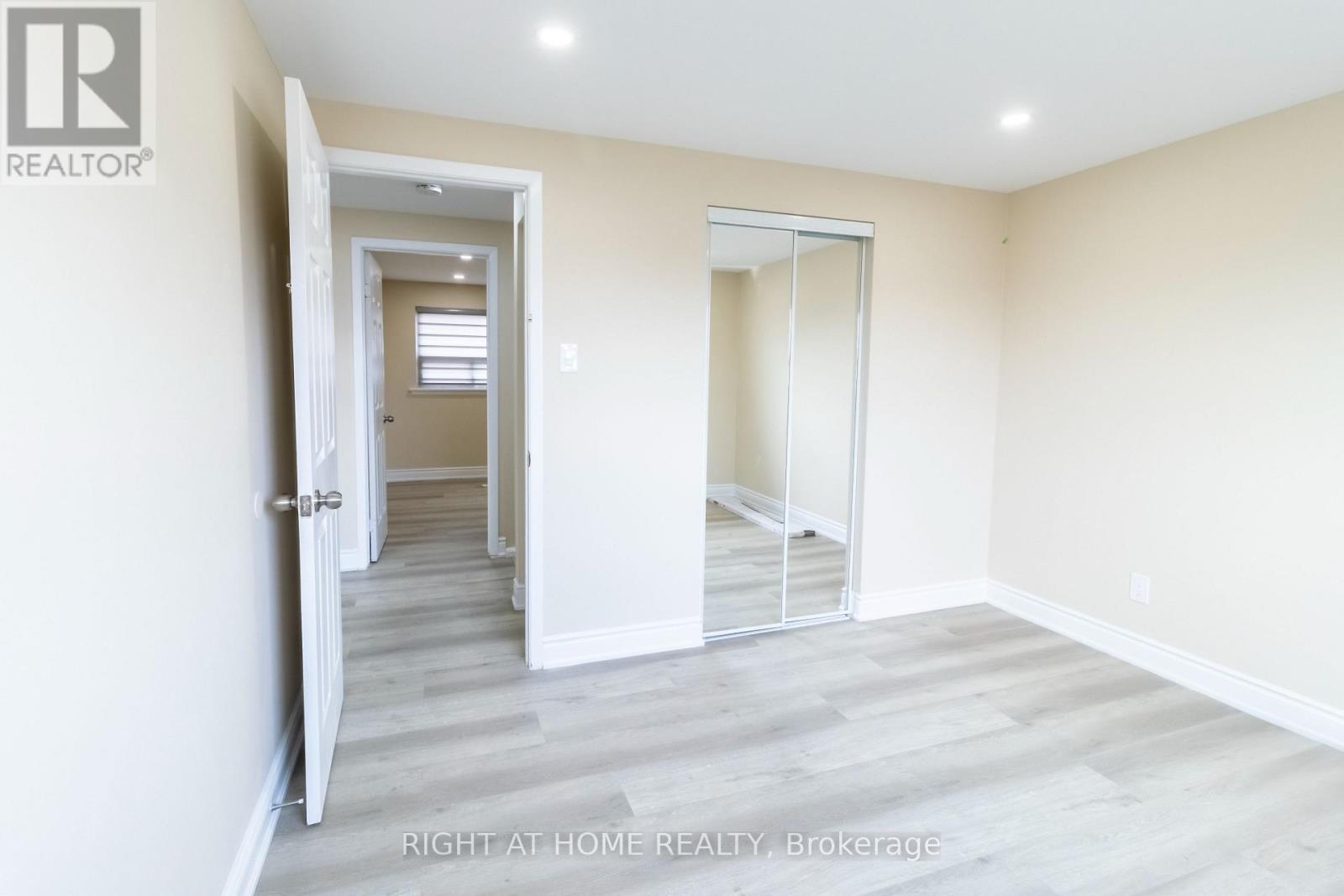 36 Flamingo Crescent, Brampton, Ontario  L6T 2G5 - Photo 19 - W12118629