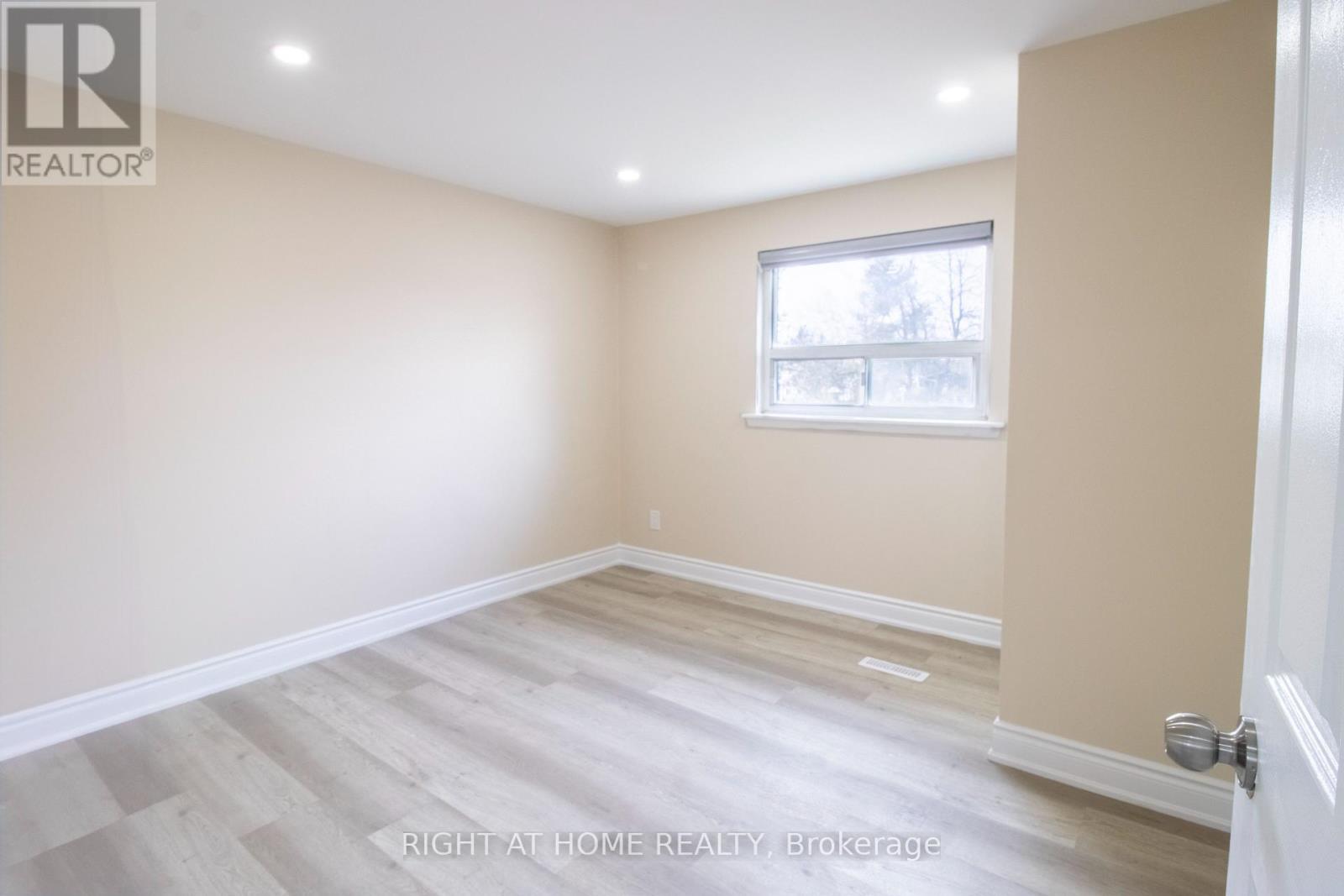 36 Flamingo Crescent, Brampton, Ontario  L6T 2G5 - Photo 21 - W12118629