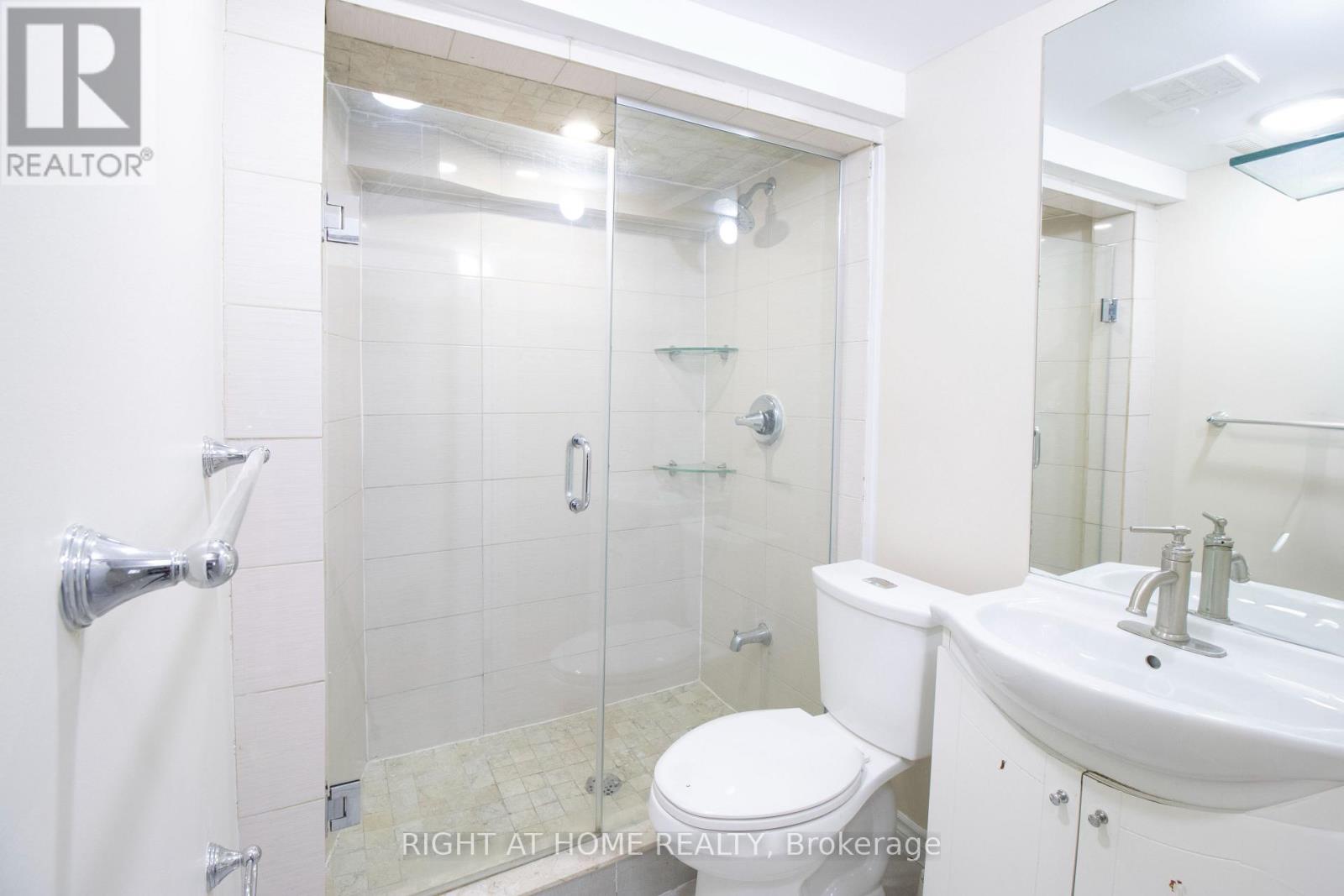 36 Flamingo Crescent, Brampton, Ontario  L6T 2G5 - Photo 39 - W12118629