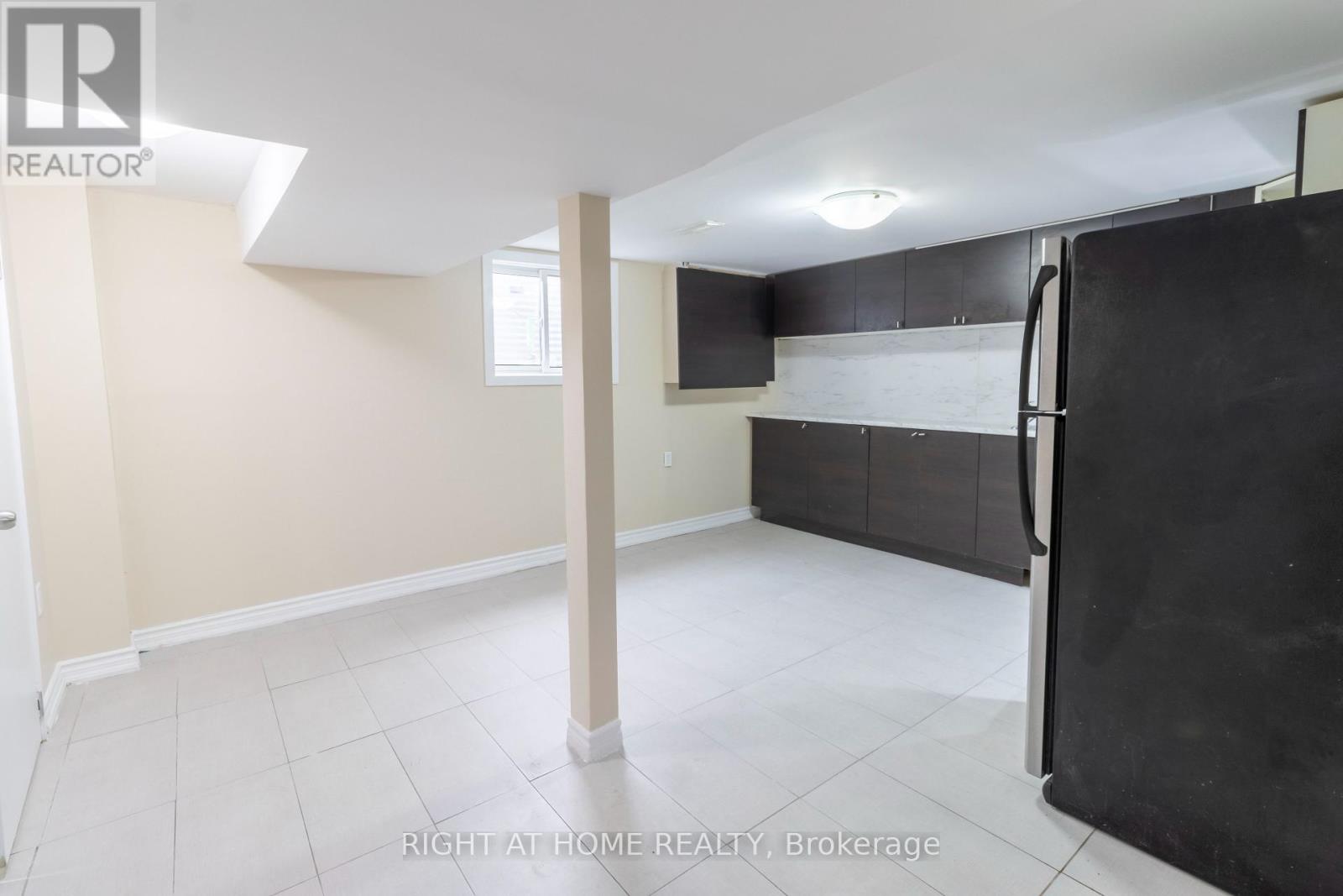36 Flamingo Crescent, Brampton, Ontario  L6T 2G5 - Photo 42 - W12118629