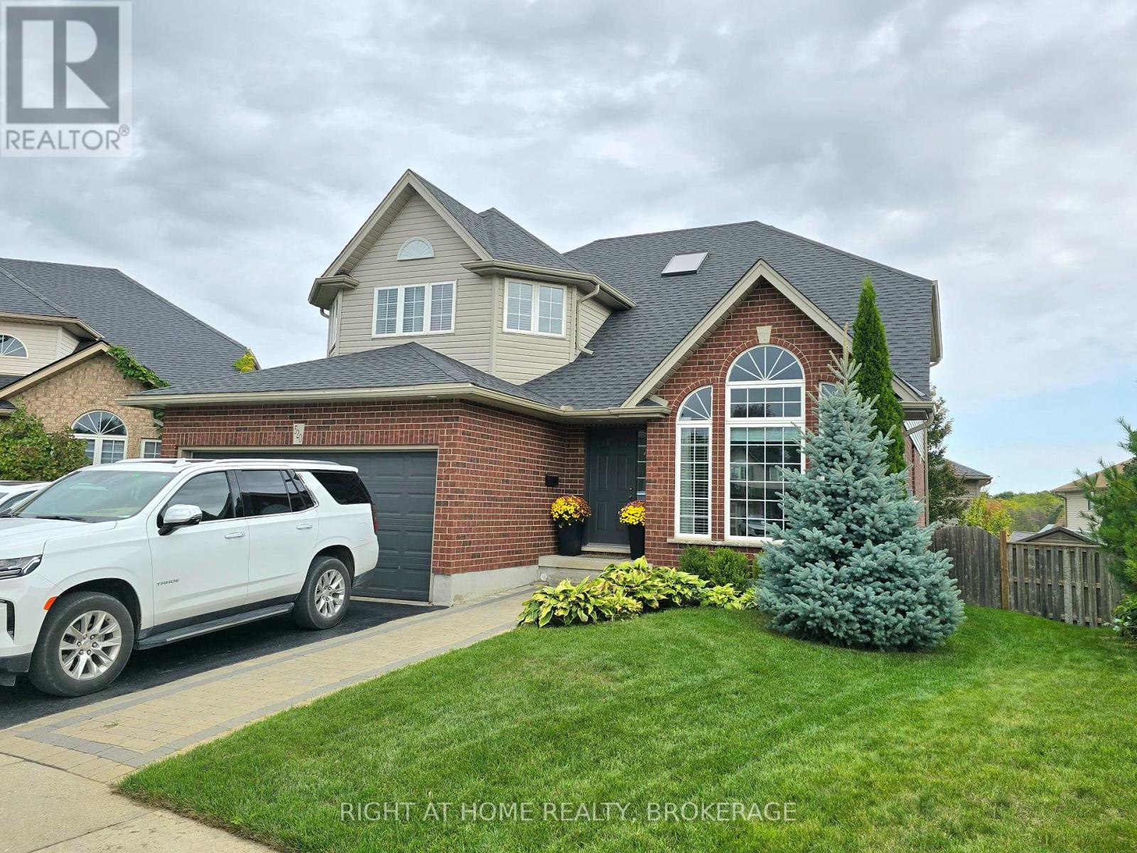 520 Pine Hollow Court, Kitchener, Ontario  N2R 1T3 - Photo 37 - X12118626