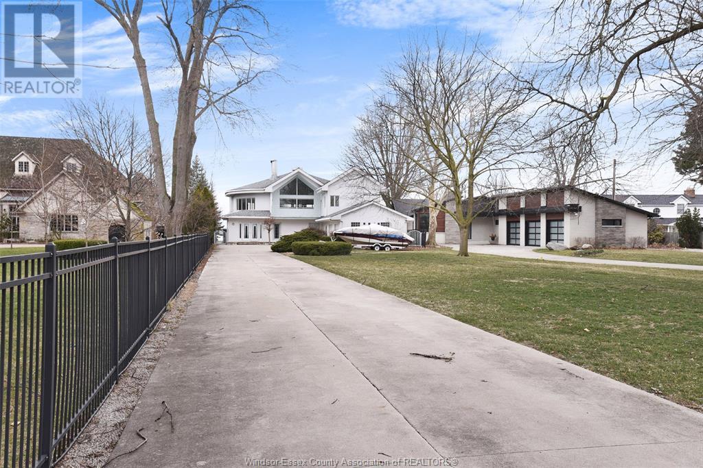 34 Laird, Amherstburg, Ontario  N9V 1X5 - Photo 4 - 25010899
