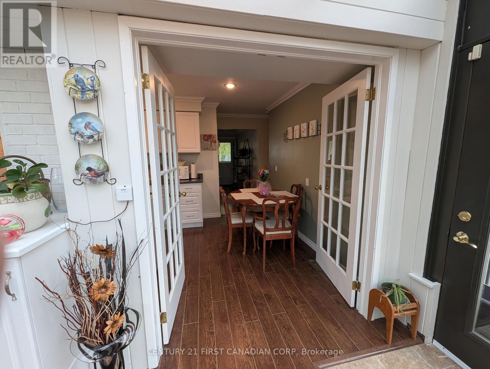 336 Drury Lane, Strathroy-Caradoc, Ontario  N7G 3G1 - Photo 11 - X12118652