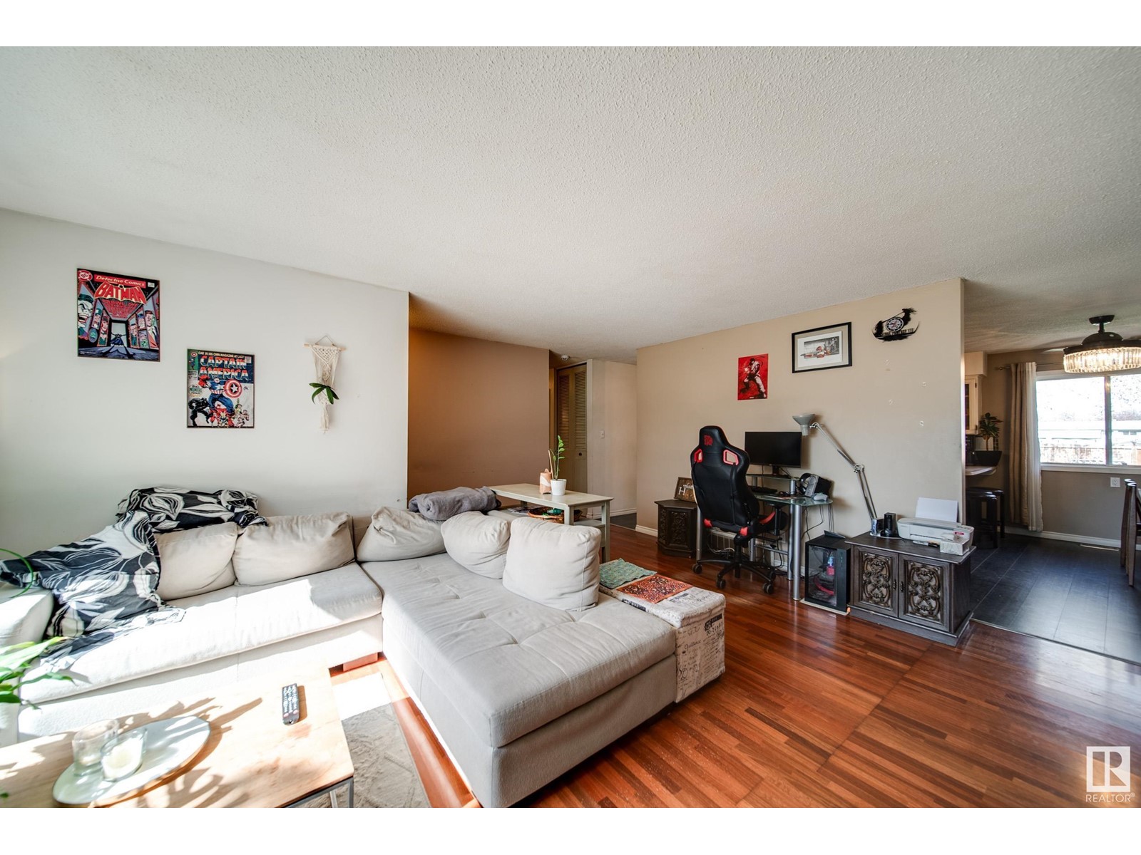 Property at 9621 89B ST image 4