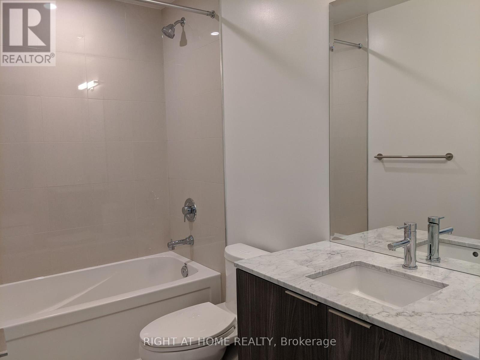 308 - 15 Queens Quay E, Toronto, Ontario  M5E 0C5 - Photo 8 - C12118640