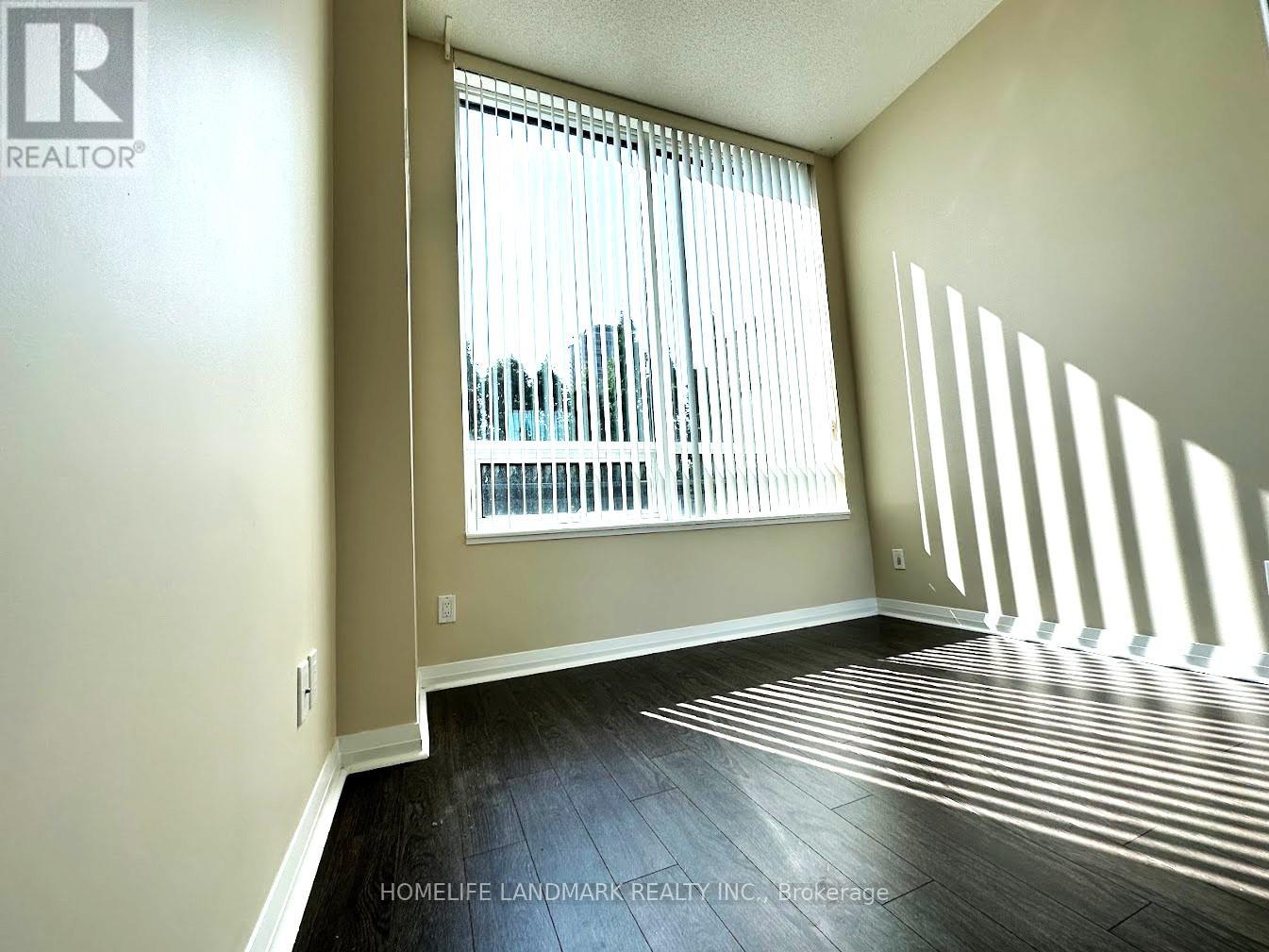 109 - 55 Eglinton Avenue W, Mississauga (Hurontario), Ontario  L5R 3P5 - Photo 7 - W12118667