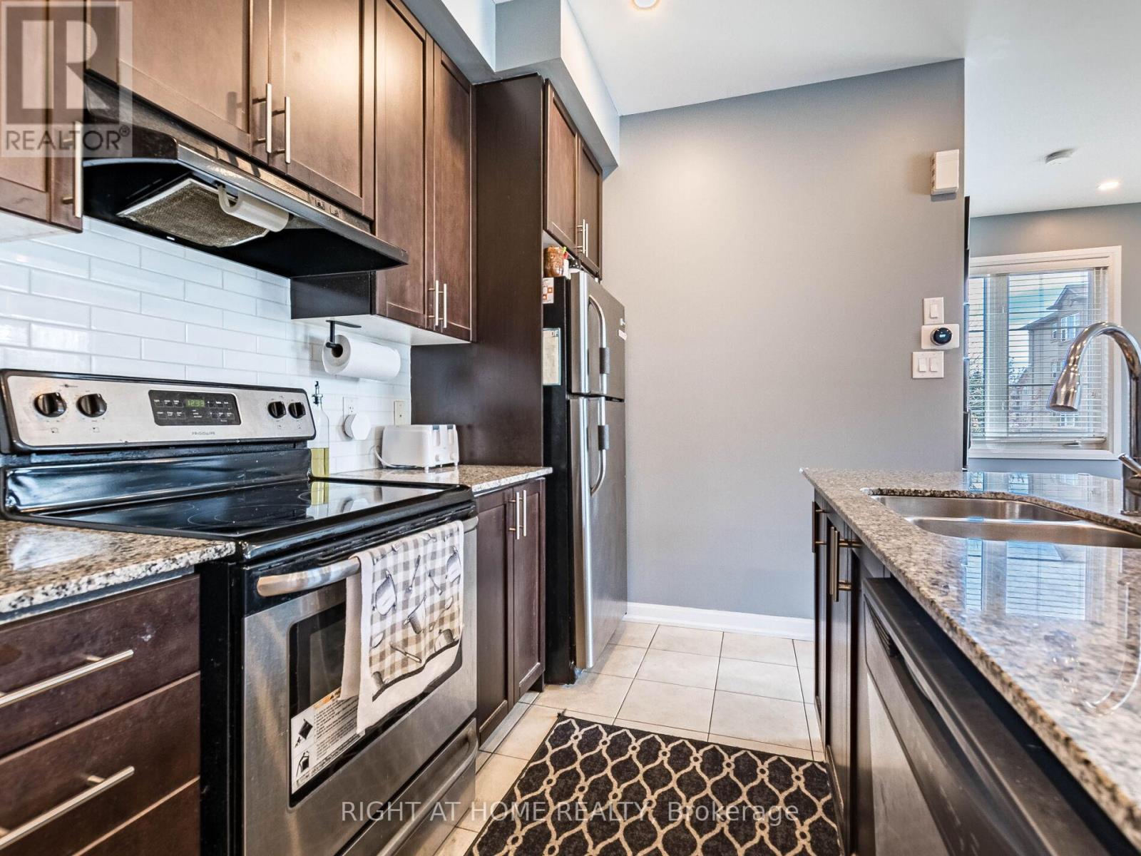 61 - 165 Hampshire Way, Milton (De Dempsey), Ontario  L9T 8M7 - Photo 27 - W12118668