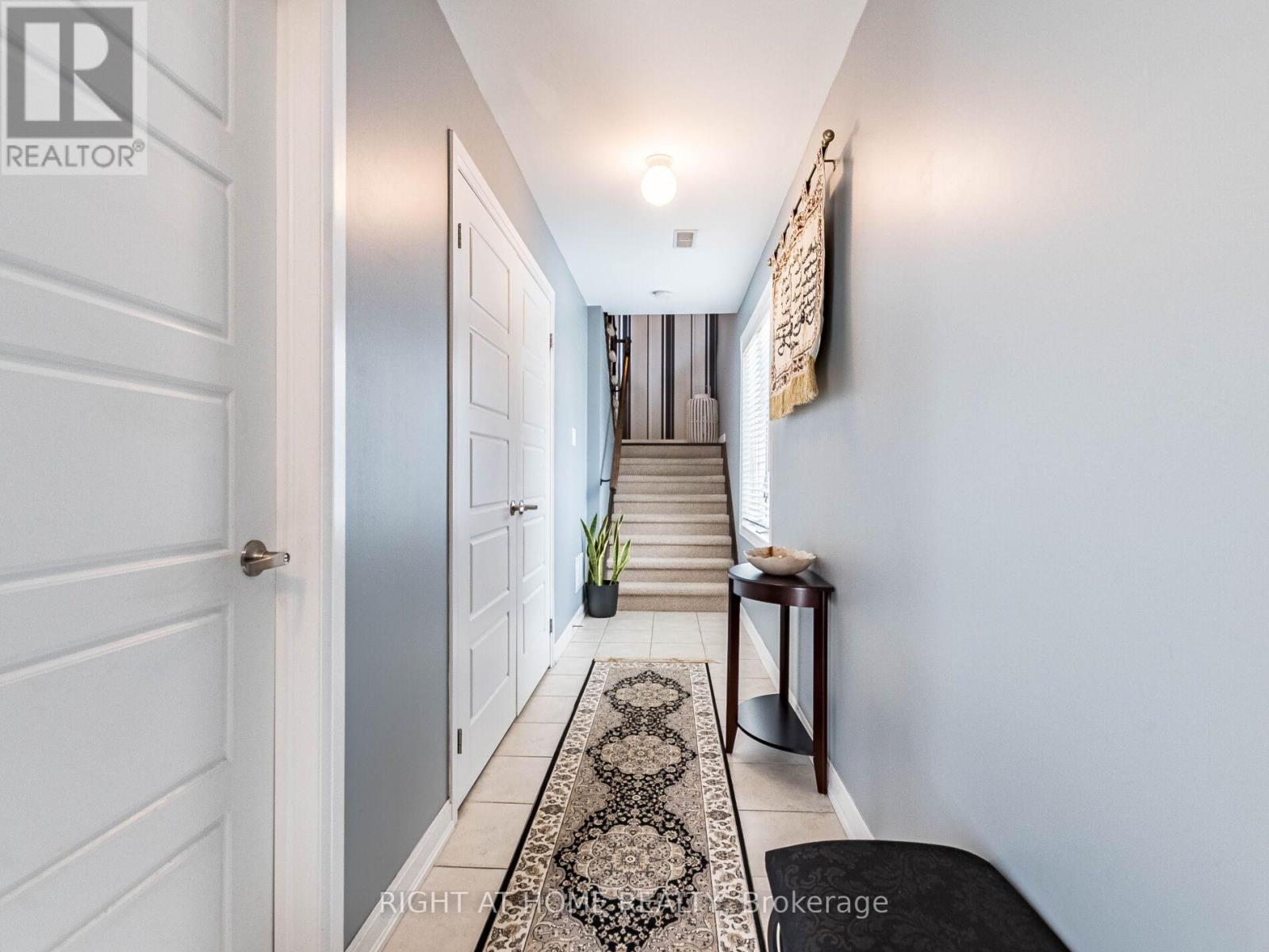 61 - 165 Hampshire Way, Milton (De Dempsey), Ontario  L9T 8M7 - Photo 9 - W12118668