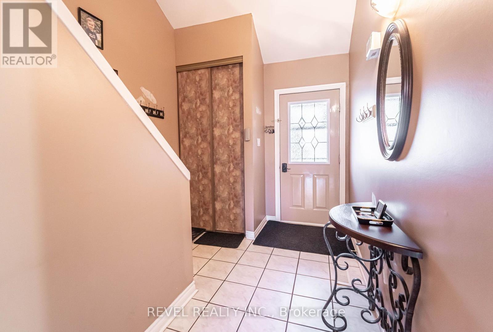 28 - 25 Redbury Street, Hamilton (Quinndale), Ontario  L8W 1P7 - Photo 3 - X12118658