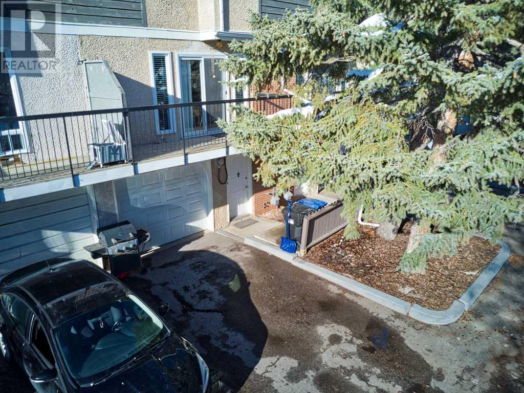 Property at 22, 643 4 Avenue NE image 5