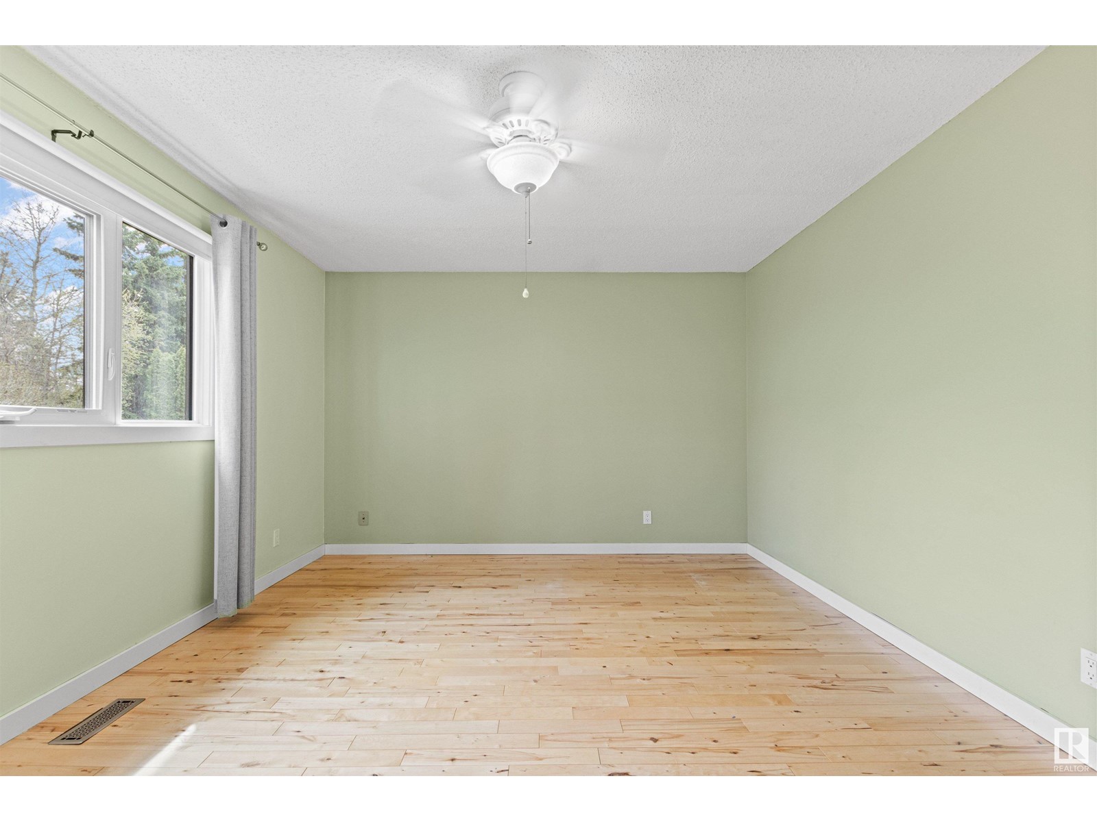 2303 112a St Nw, Edmonton, Alberta  T6J 4X6 - Photo 35 - E4433922