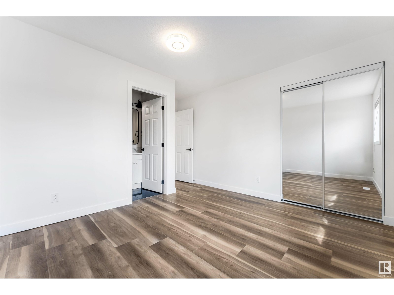 197 Kirkwood Avenue Nw Nw, Edmonton, Alberta  T6L 6K7 - Photo 10 - E4433920