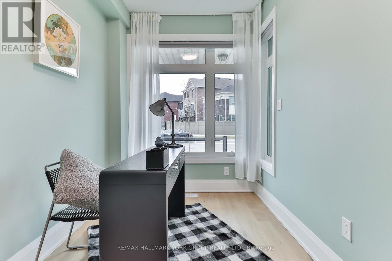 Property at 249 BEAVERBRAE DRIVE image 3