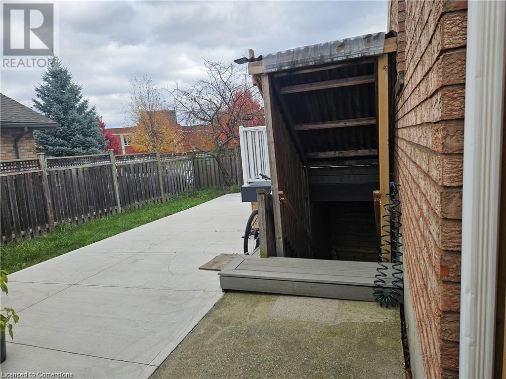 263 Hepburn Crescent Unit# Basement, Hamilton, Ontario  L9C 7T3 - Photo 5 - 40723995