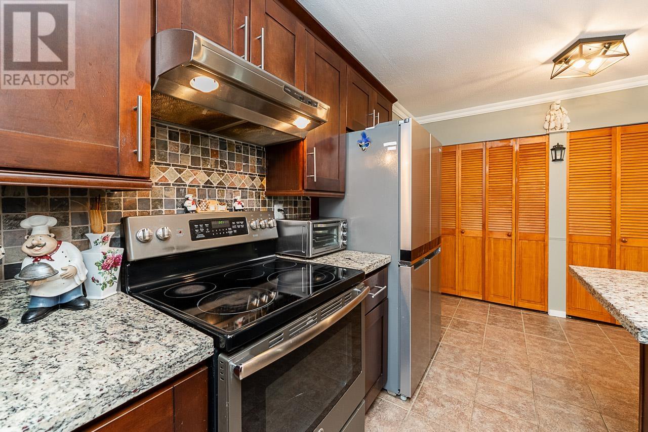 19519 115a Avenue, Pitt Meadows, British Columbia  V3Y 1R5 - Photo 11 - R2993060