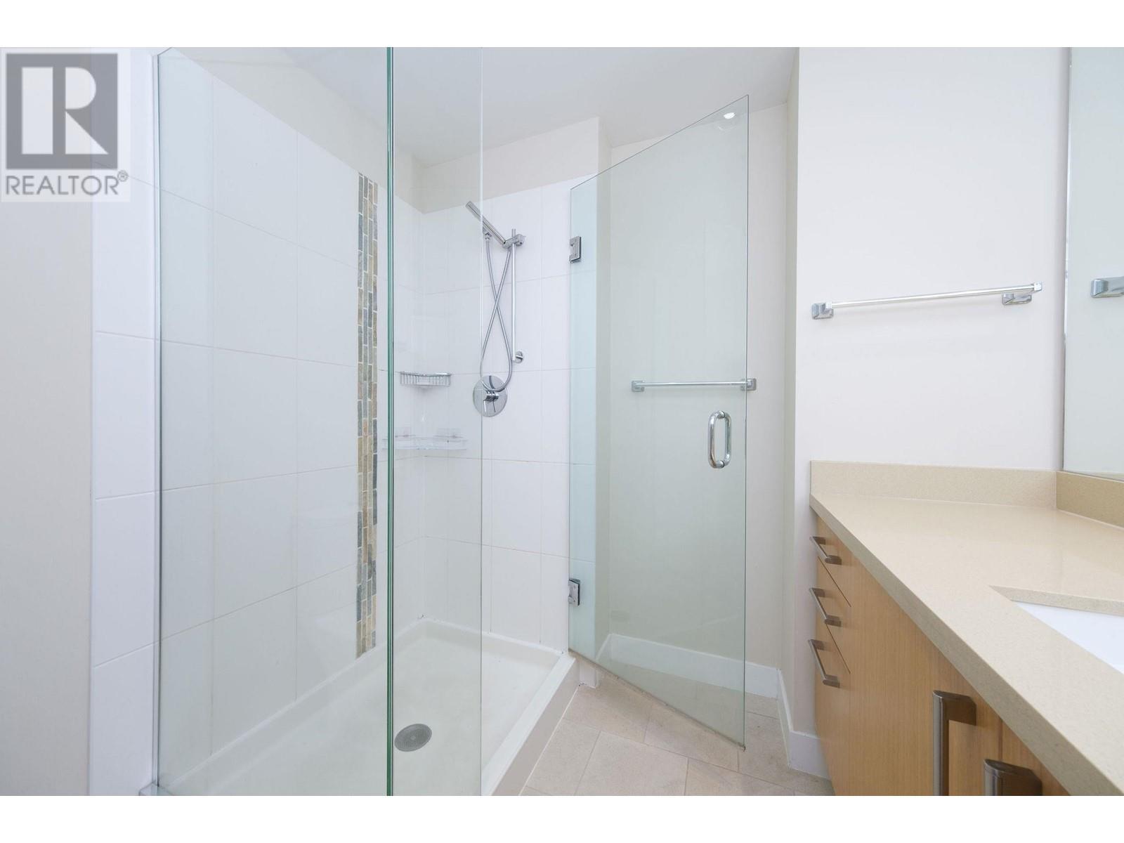 Listing Picture 25 of 39 : 1605 1833 CROWE STREET, Vancouver / 溫哥華 - 魯藝地產 Yvonne Lu Group - MLS Medallion Club Member