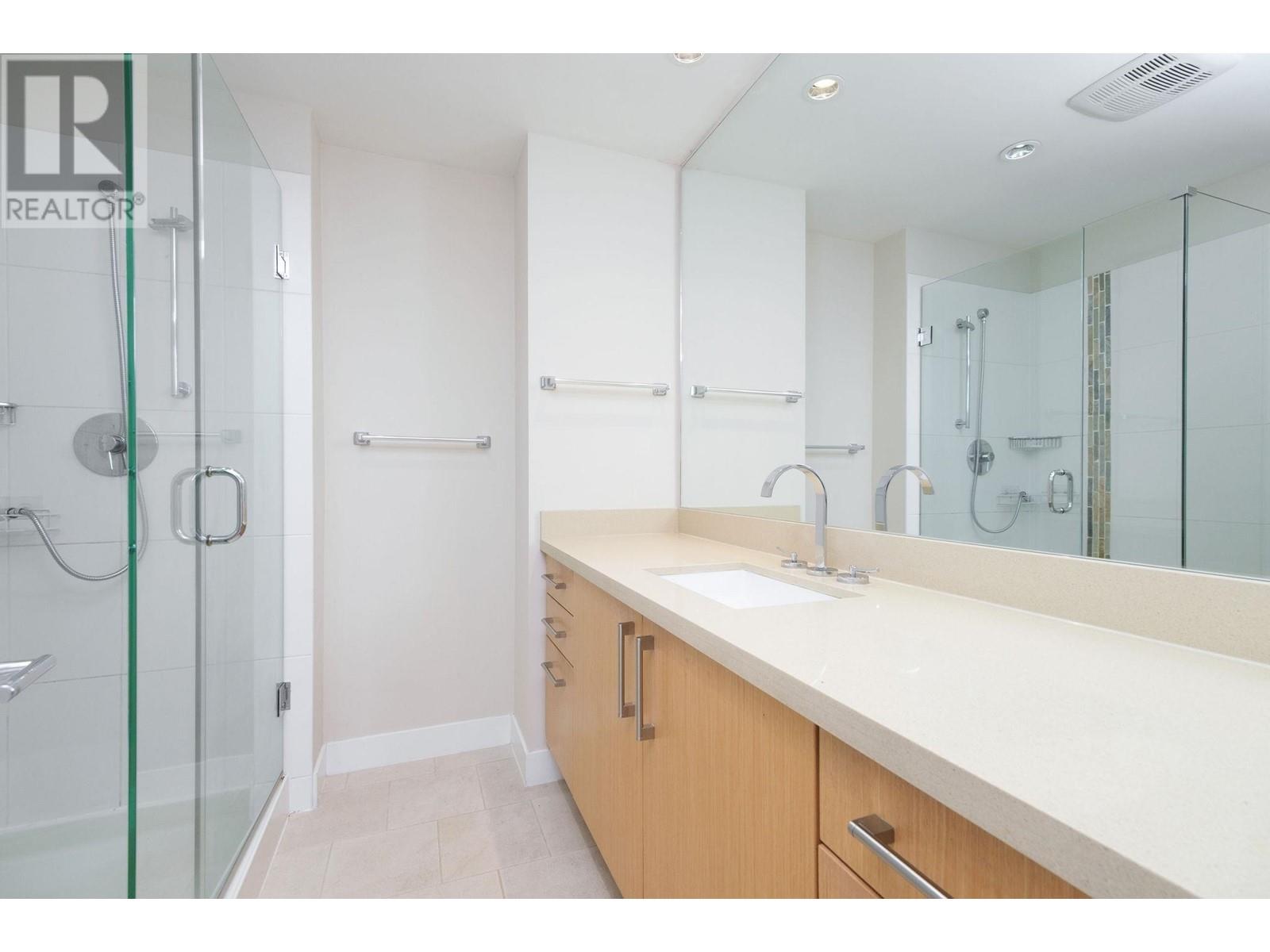 Listing Picture 24 of 39 : 1605 1833 CROWE STREET, Vancouver / 溫哥華 - 魯藝地產 Yvonne Lu Group - MLS Medallion Club Member